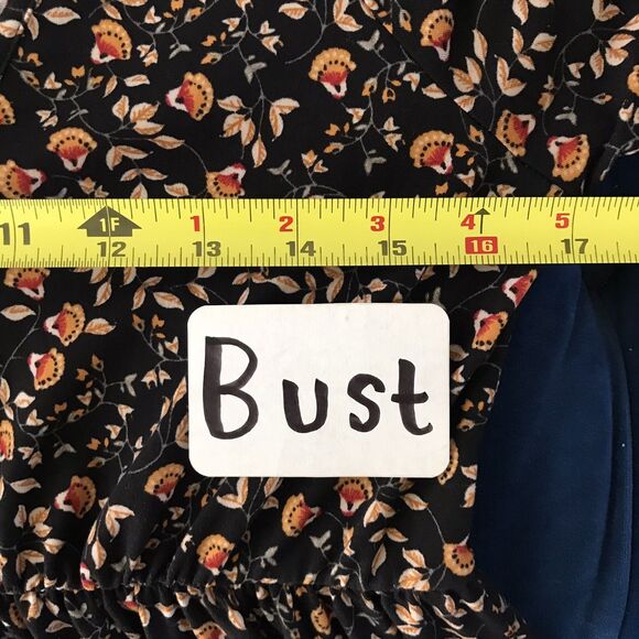 Urban Outfitters Black Ditzy Floral Short Sleeve Jersey V Neck Mini Dress NWOT M - Picture 6 of 9